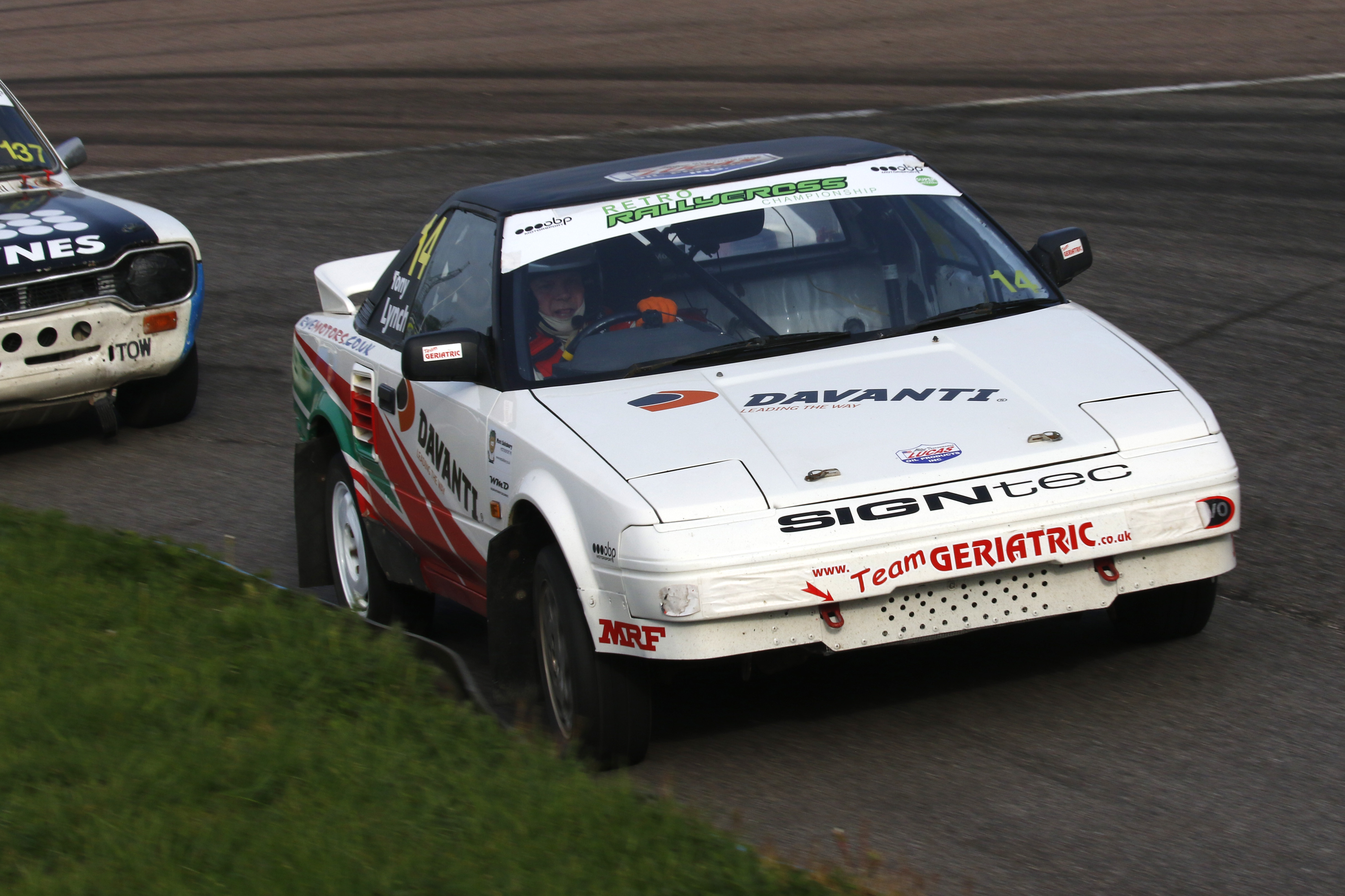 Second straight podium for Tony Lynch at Lydden Hill
